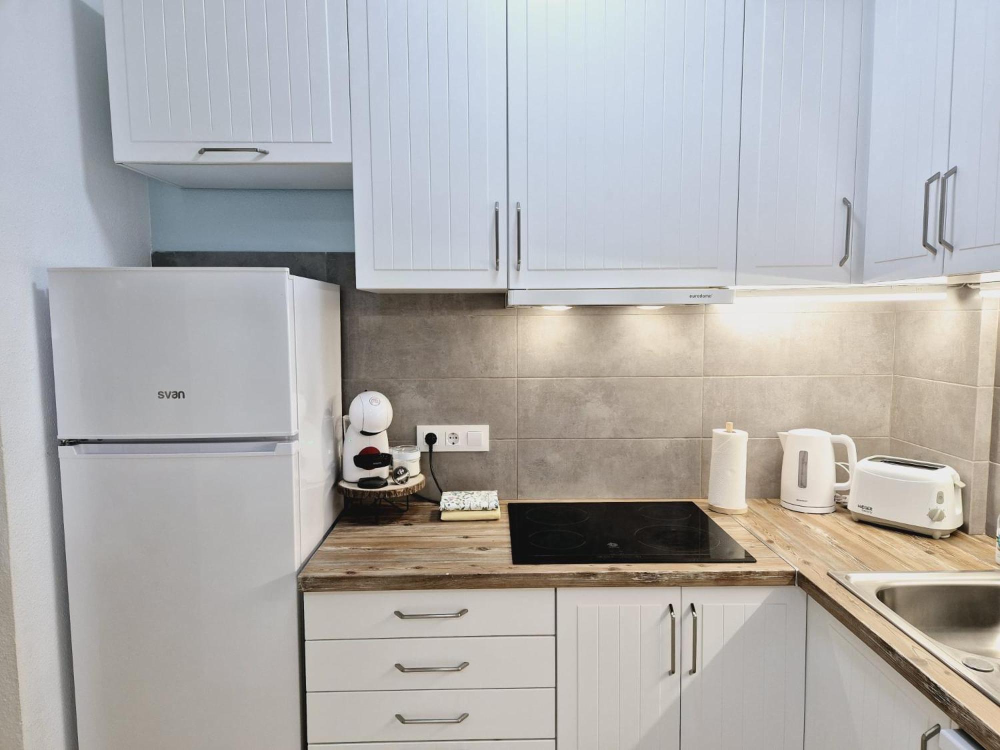 La Casa De Veronica - Serene Apartment With Shared Pool, Steps From The Beach Torrevieja Ngoại thất bức ảnh